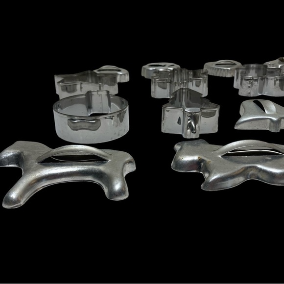 Vintage Aluminum Lot of 18 Cookie Cutters (CC1) - Picture 4 of 5